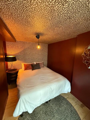 LUXURY Boudoir Suites